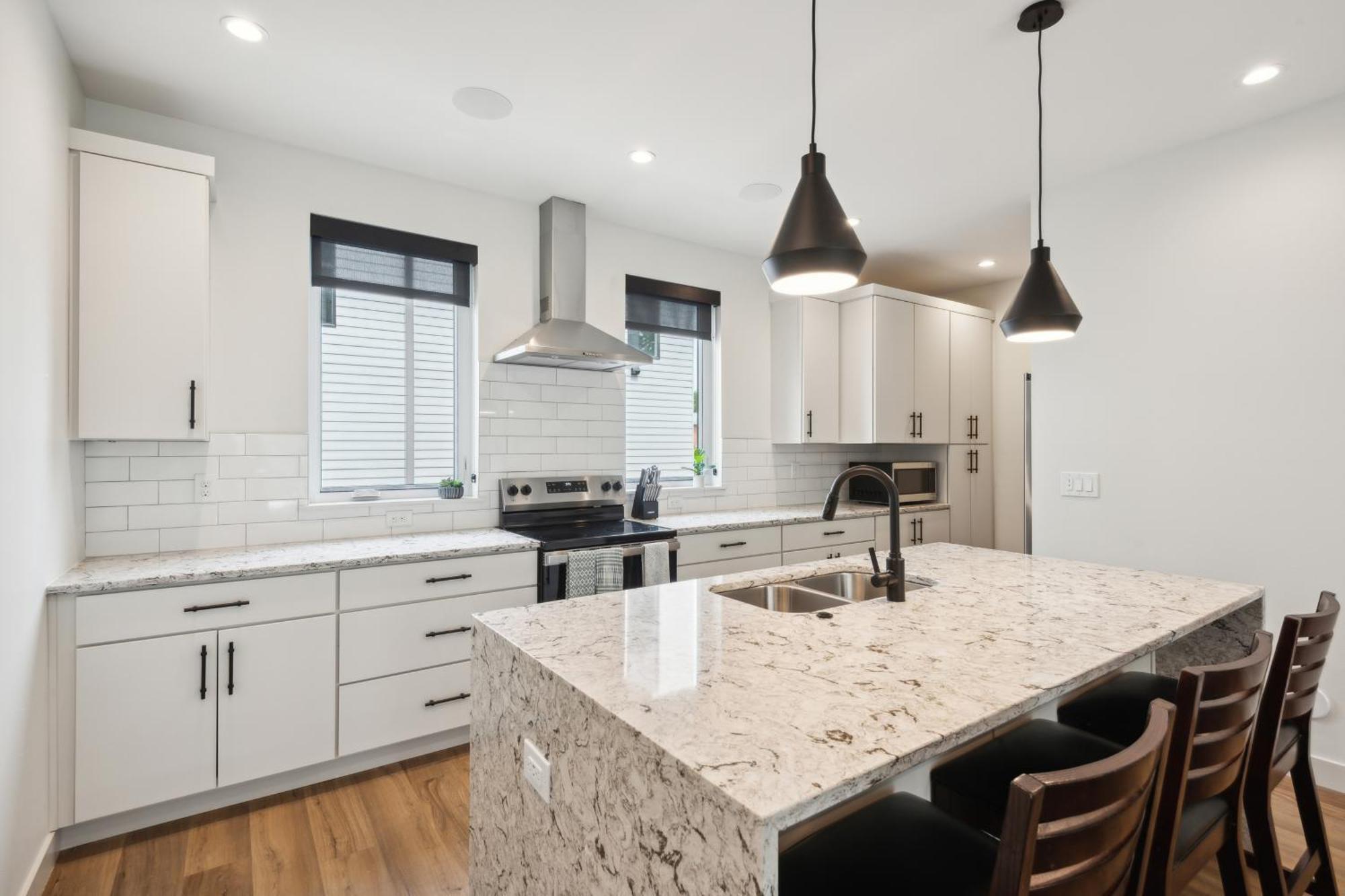 New Modern Townhome With Rooftop Patio Townhouse Iowa City Exterior photo