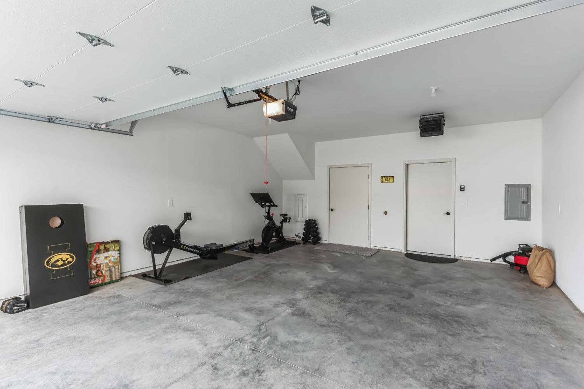 New Modern Townhome With Rooftop Patio Townhouse Iowa City Exterior photo