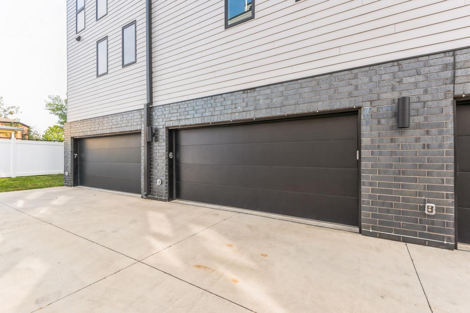 New Modern Townhome With Rooftop Patio Townhouse Iowa City Exterior photo