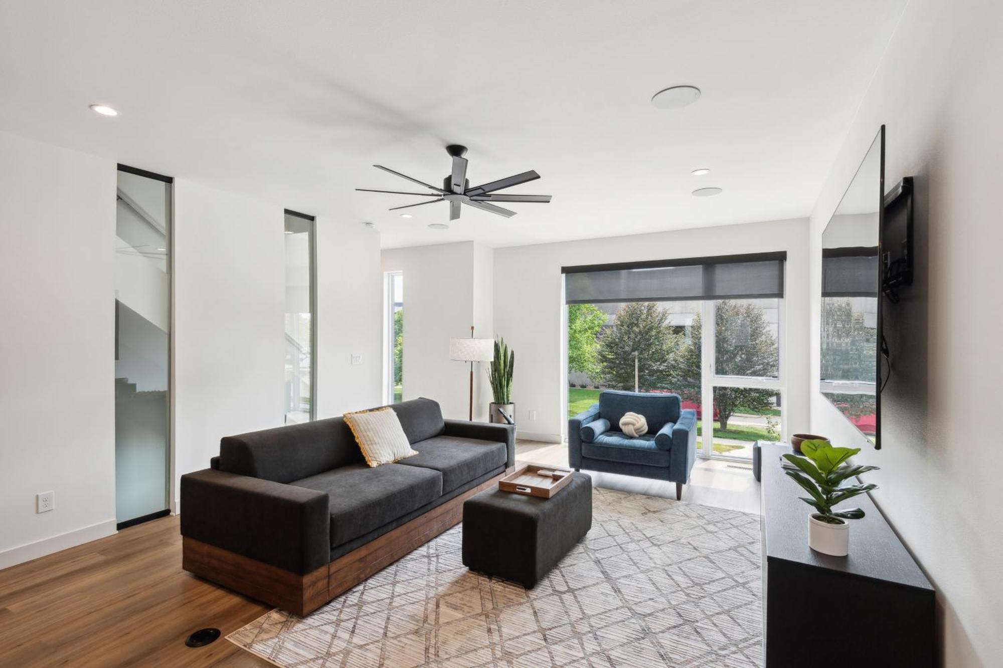 New Modern Townhome With Rooftop Patio Townhouse Iowa City Exterior photo