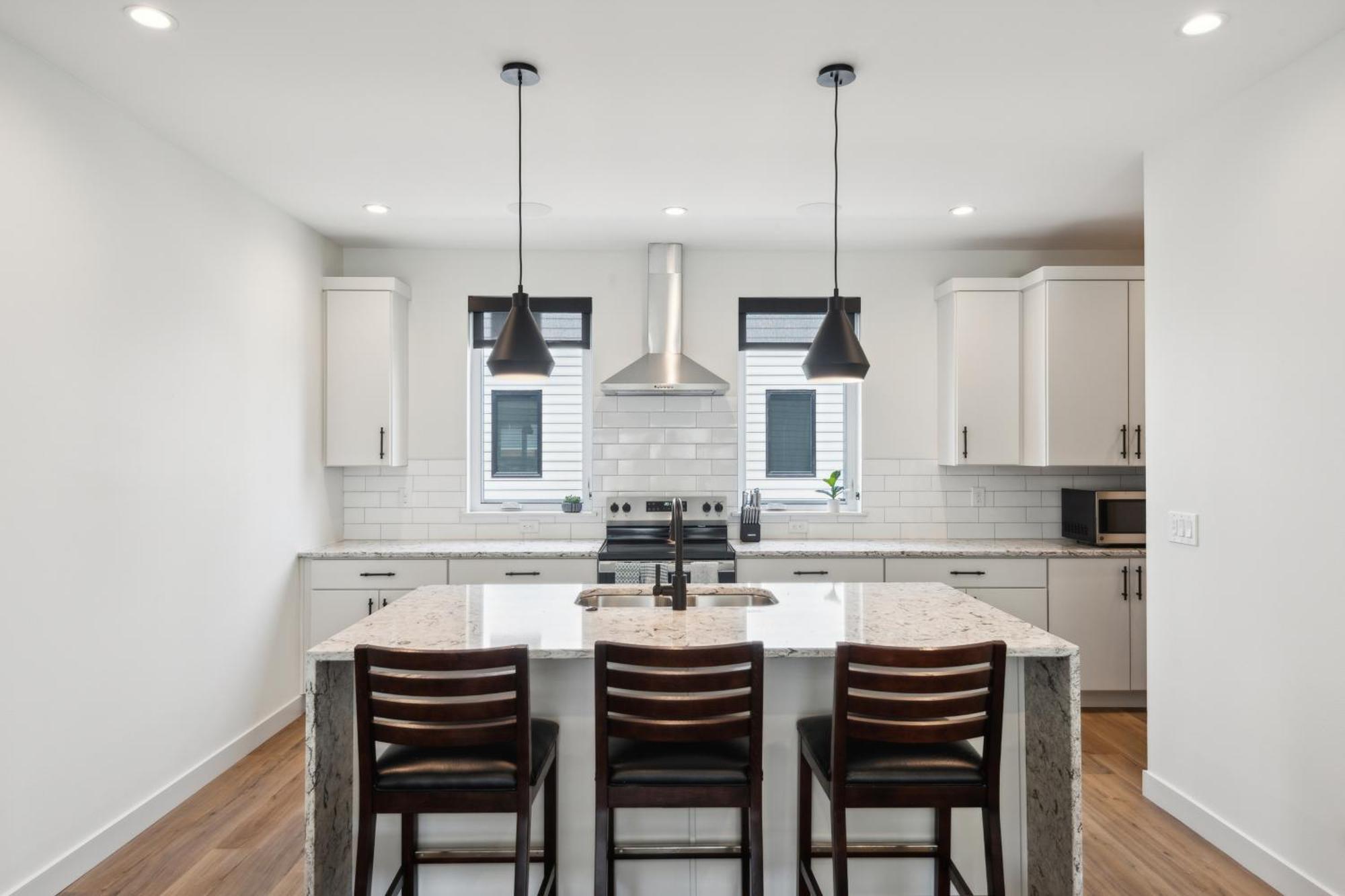 New Modern Townhome With Rooftop Patio Townhouse Iowa City Exterior photo